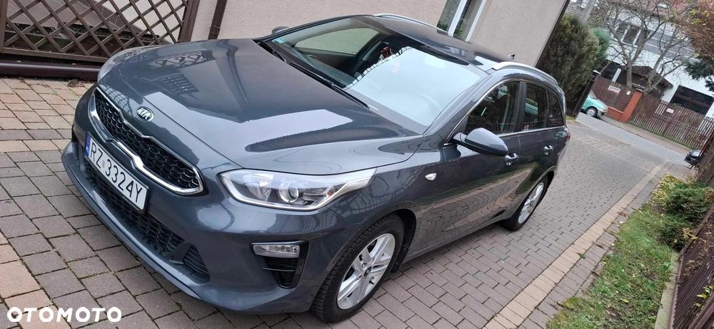Kia Ceed - 1