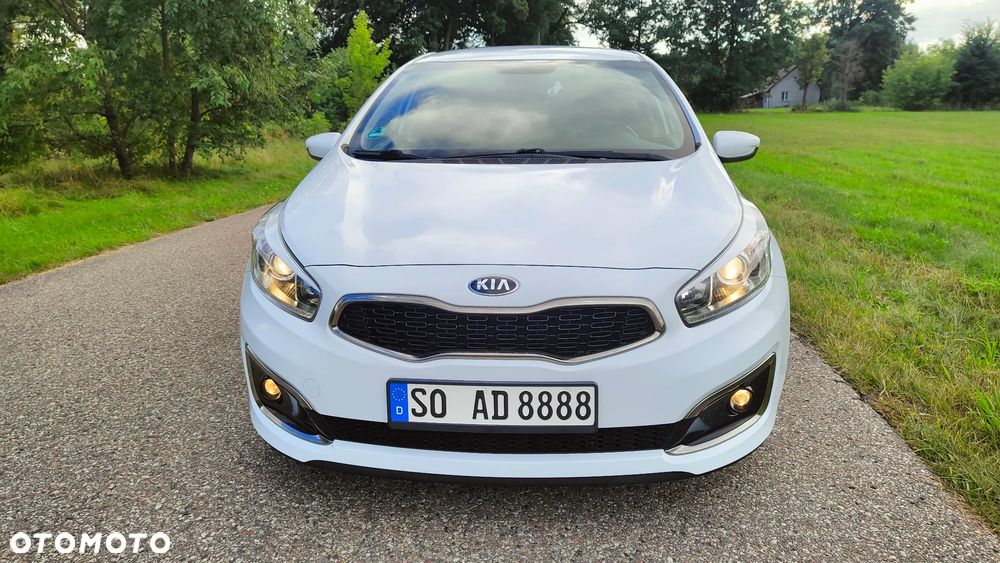 Kia Ceed 1.6 GDI Business Line - 16