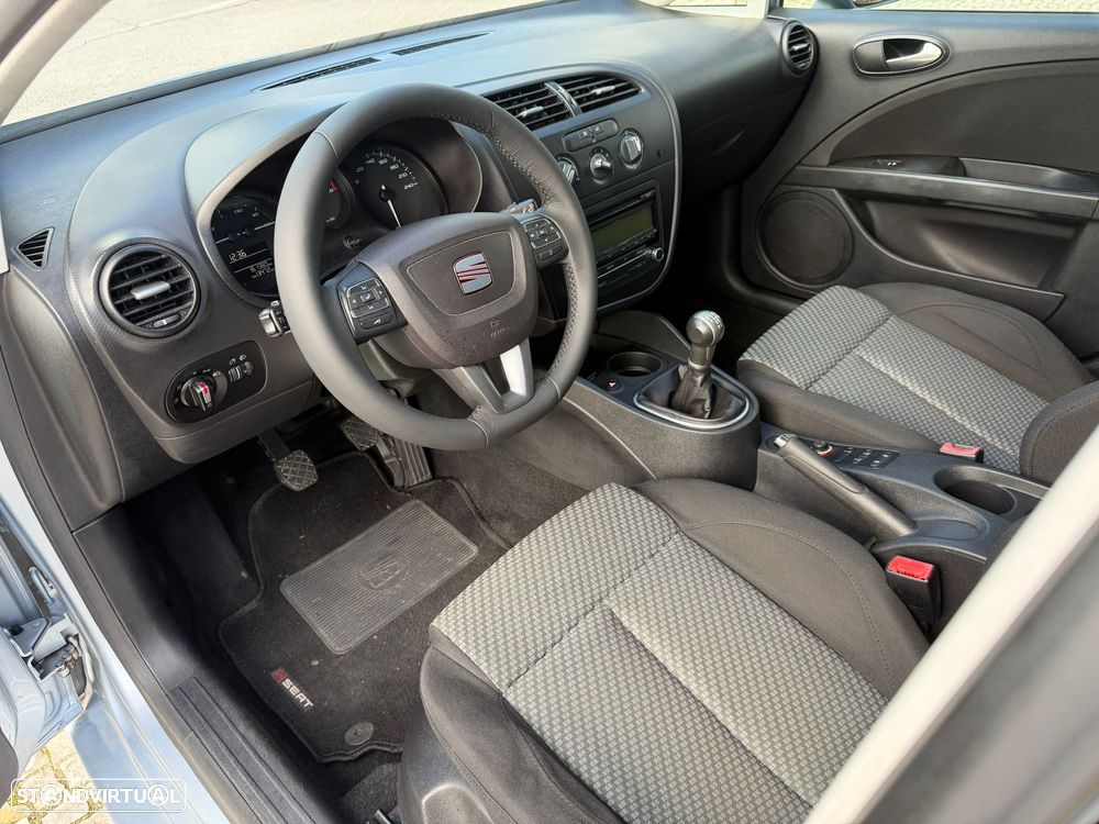 SEAT Leon 1.6 TDI ECOMOTIVE Reference - 24