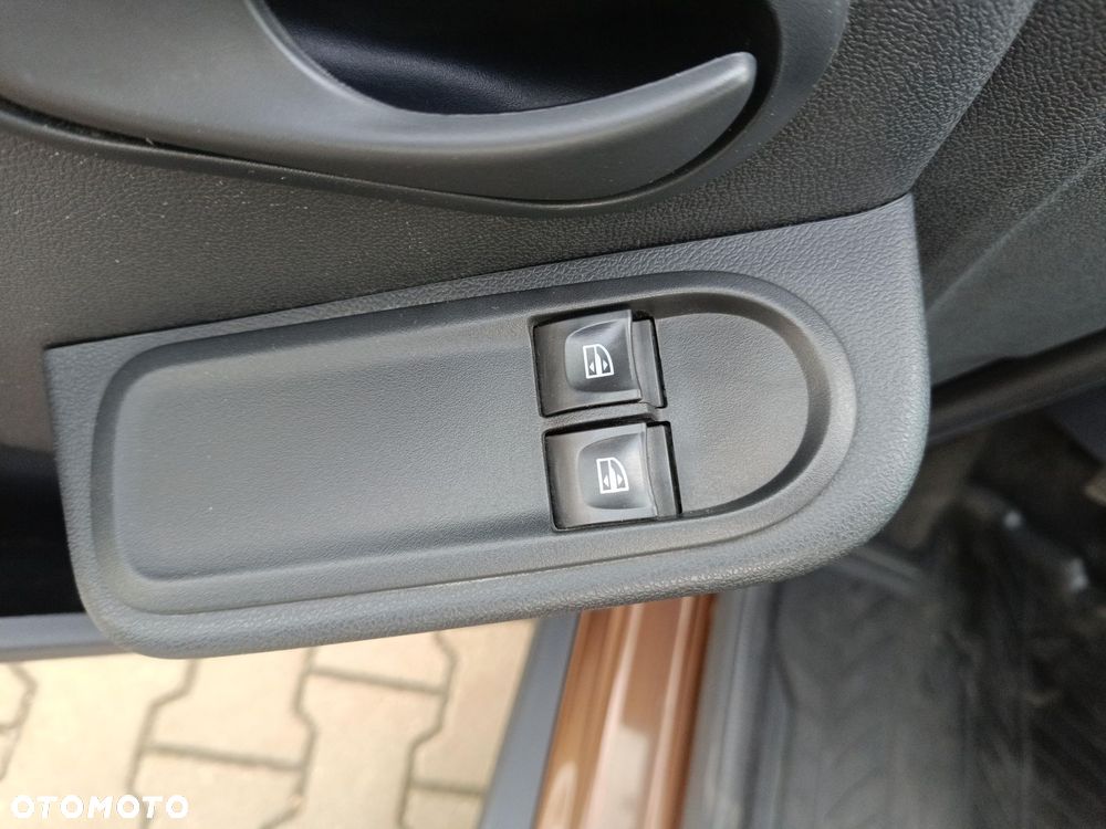 Dacia Duster 1.6 - 17