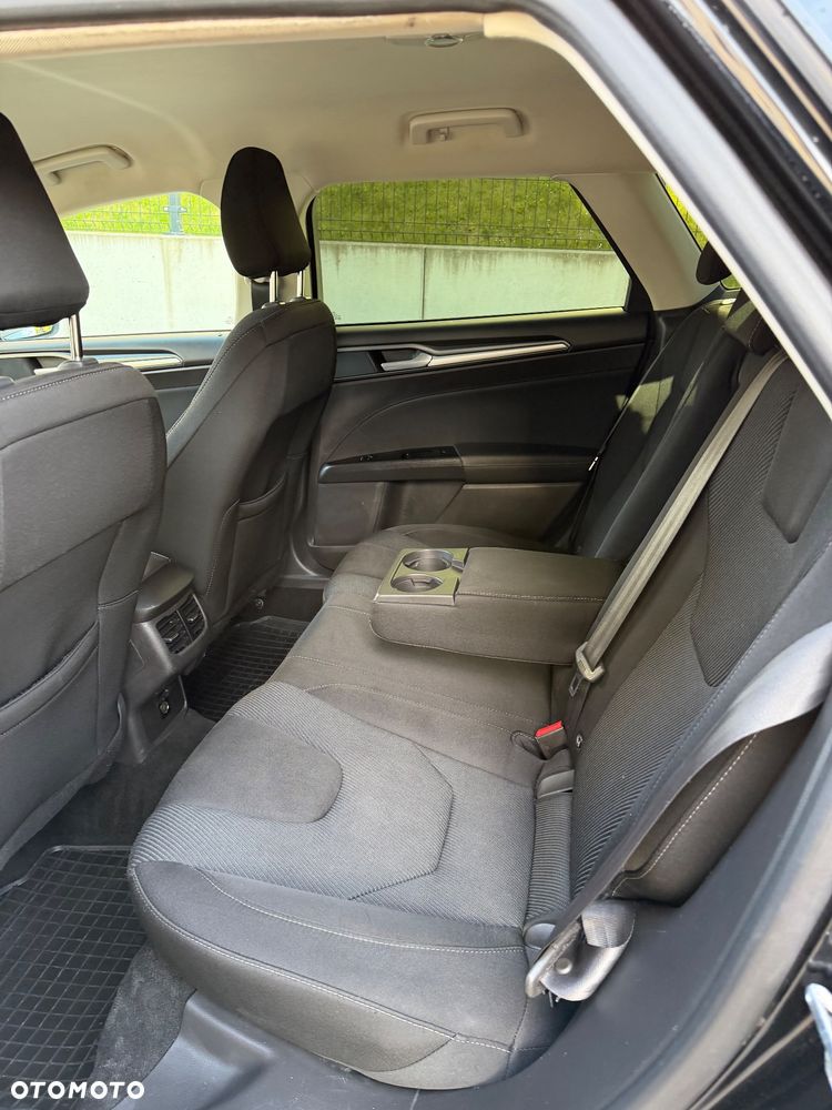 Ford Mondeo - 22