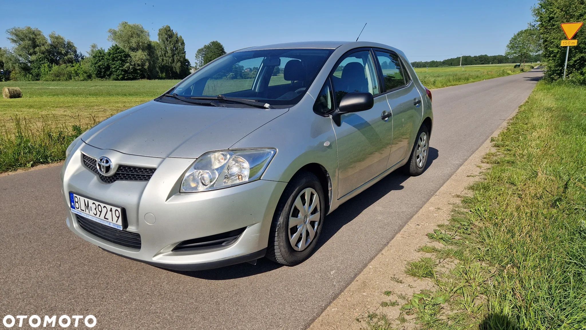 Toyota Auris 1.33 VVT-i Terra - 1