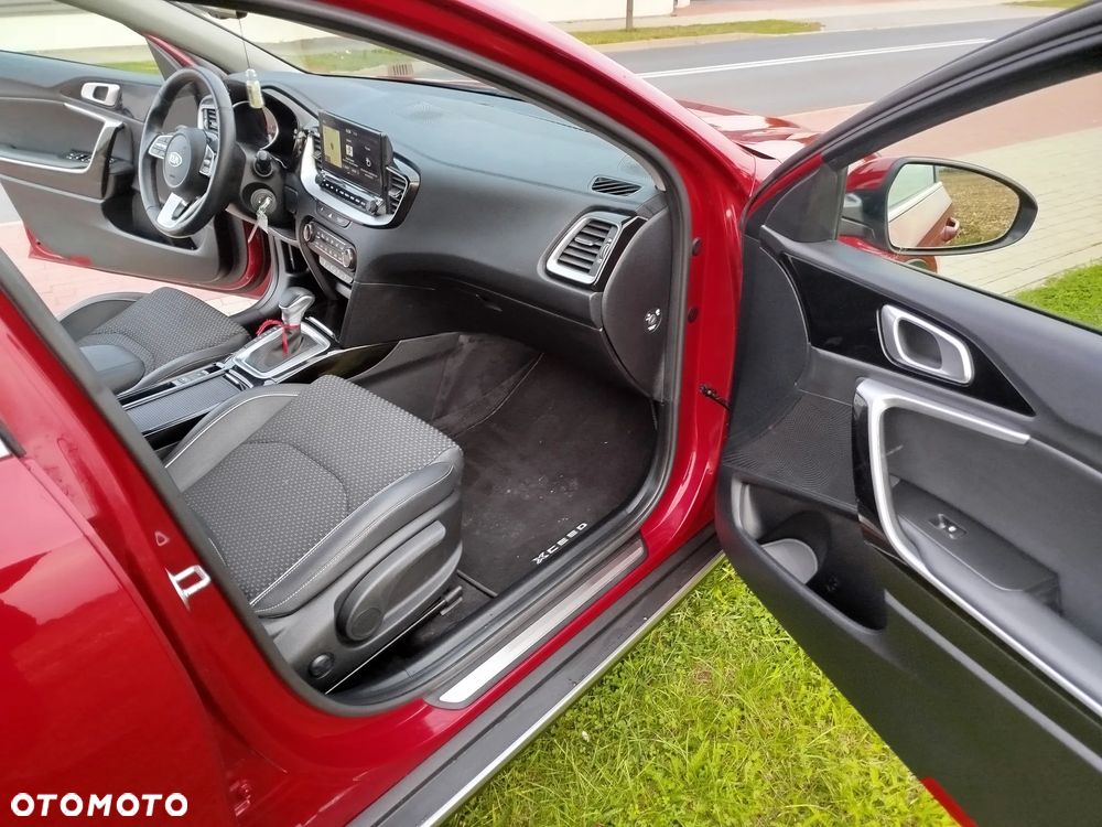 Kia XCeed - 12