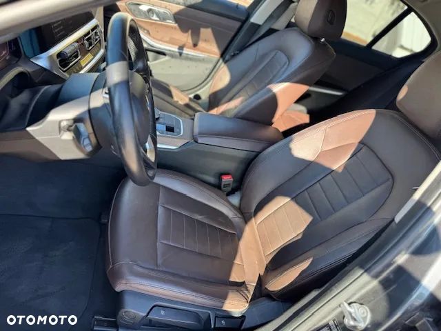 BMW Seria 3 320d Luxury Line - 11
