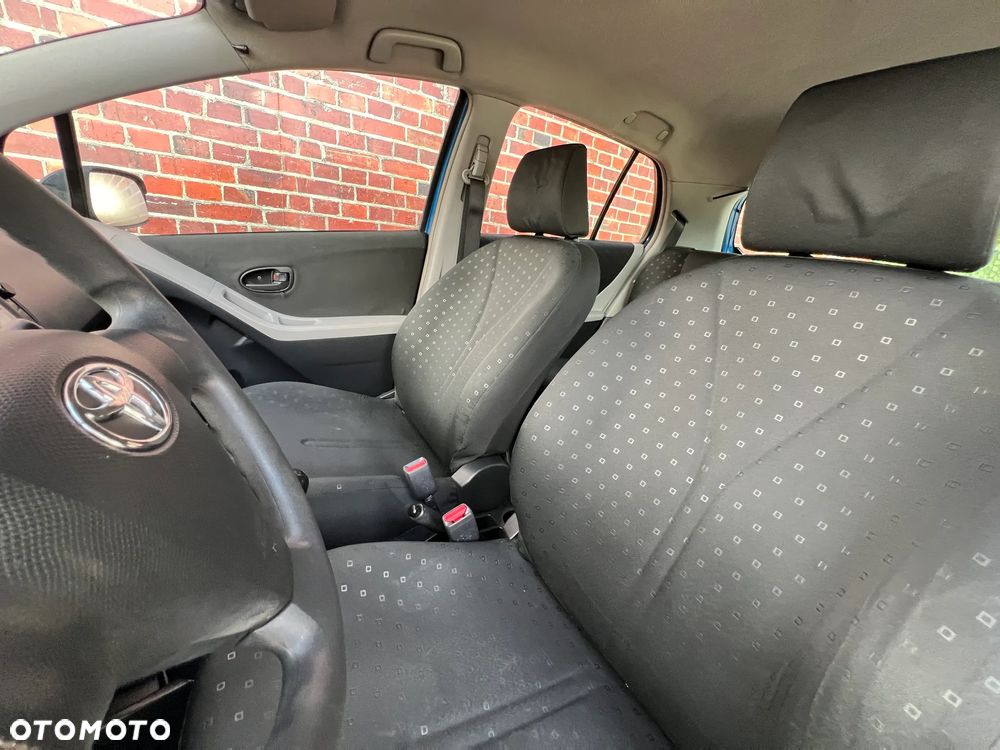 Toyota Yaris - 13