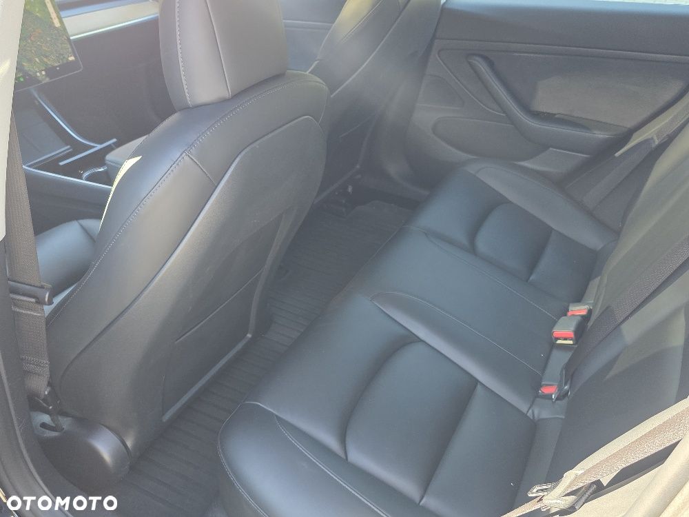 Tesla Model 3 - 23
