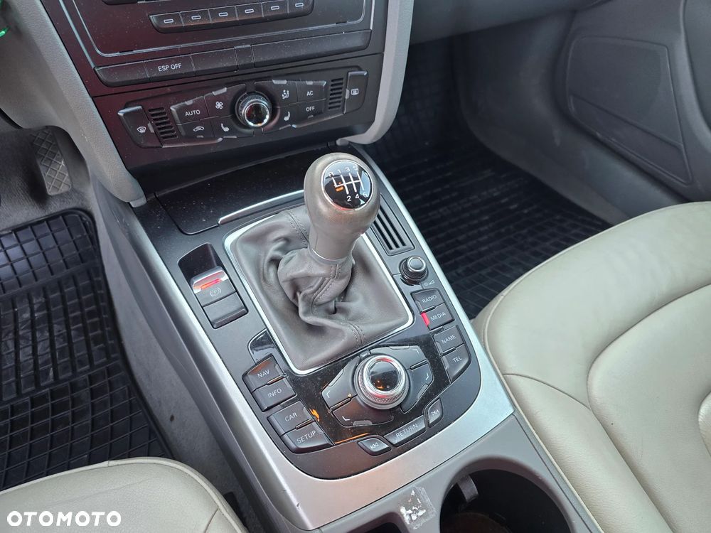 Audi A4 Avant 2.0 TDI DPF Ambiente - 16