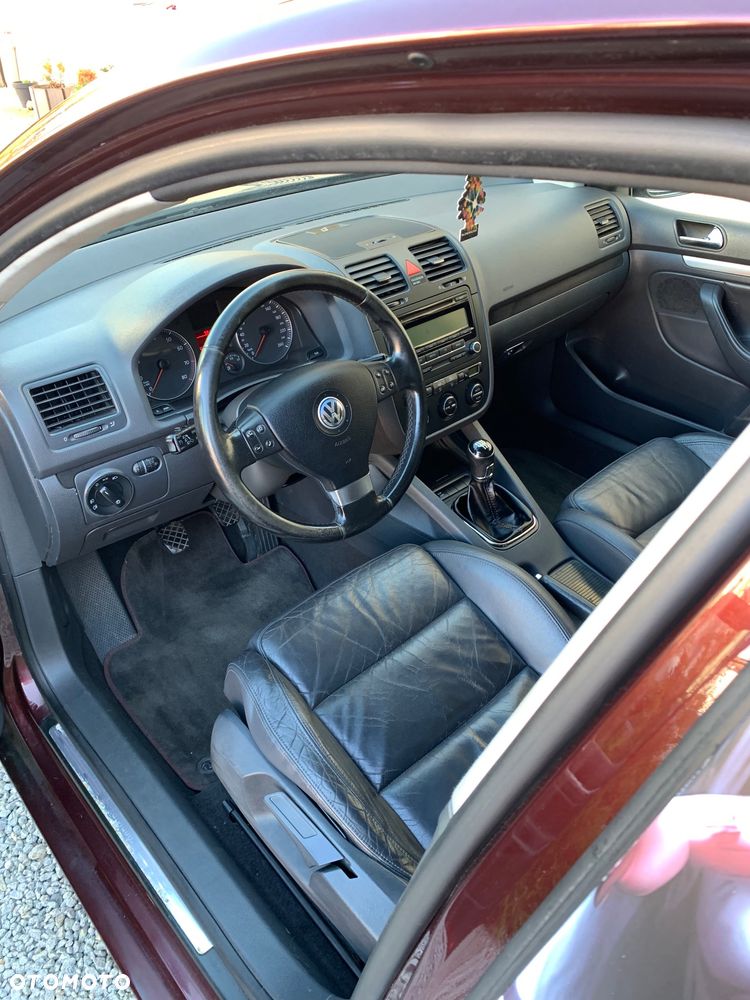 Volkswagen Golf 2.0 FSI Individual - 8