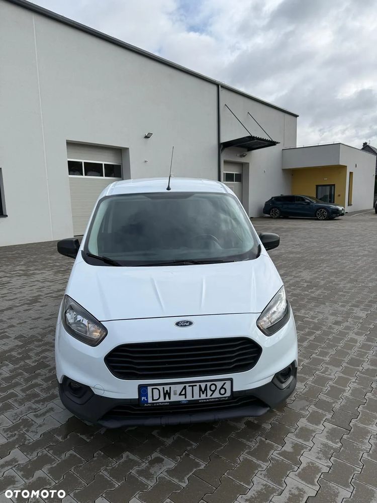 Ford Transit Courier - 1