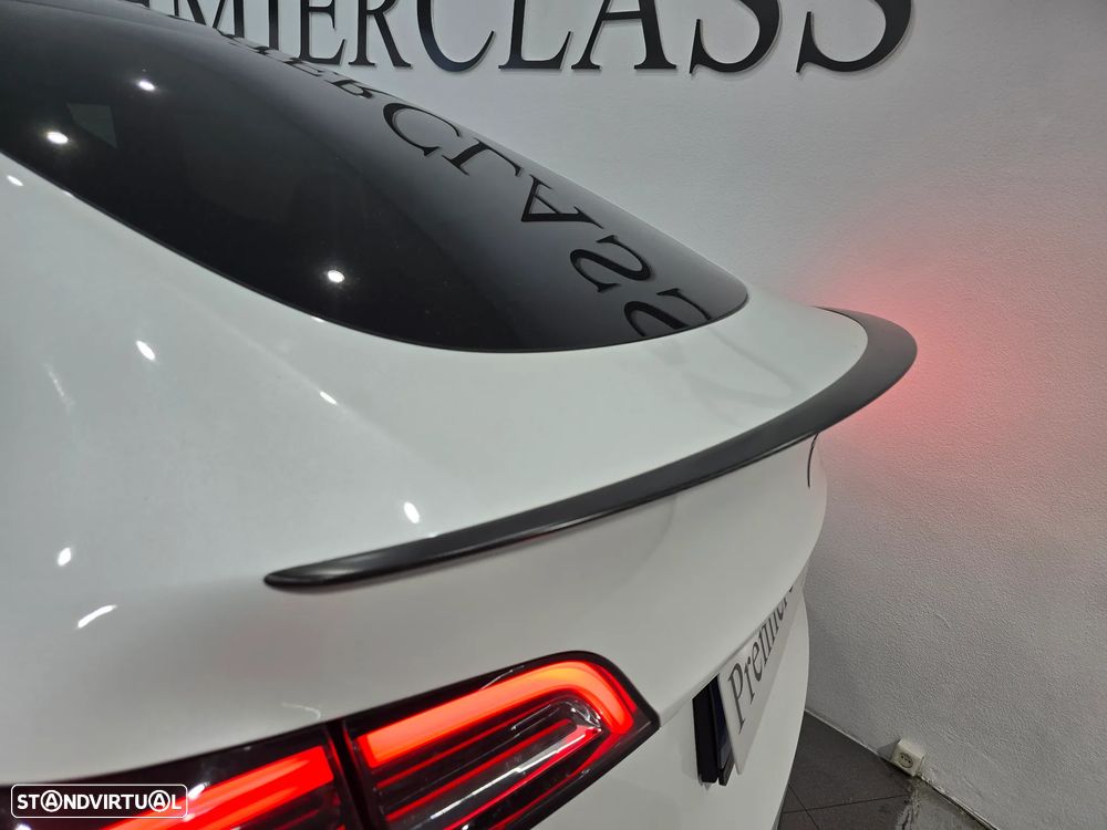 Tesla Model Y Performance Dual Motor AWD - 12