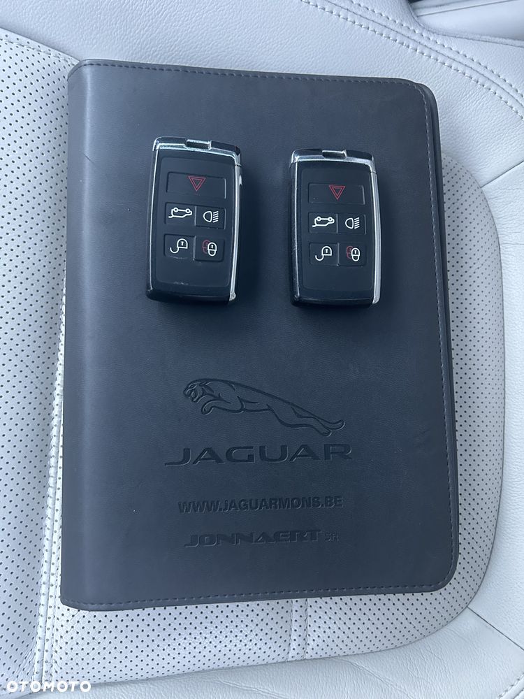 Jaguar E-Pace D150 AWD R-Dynamic S - 27