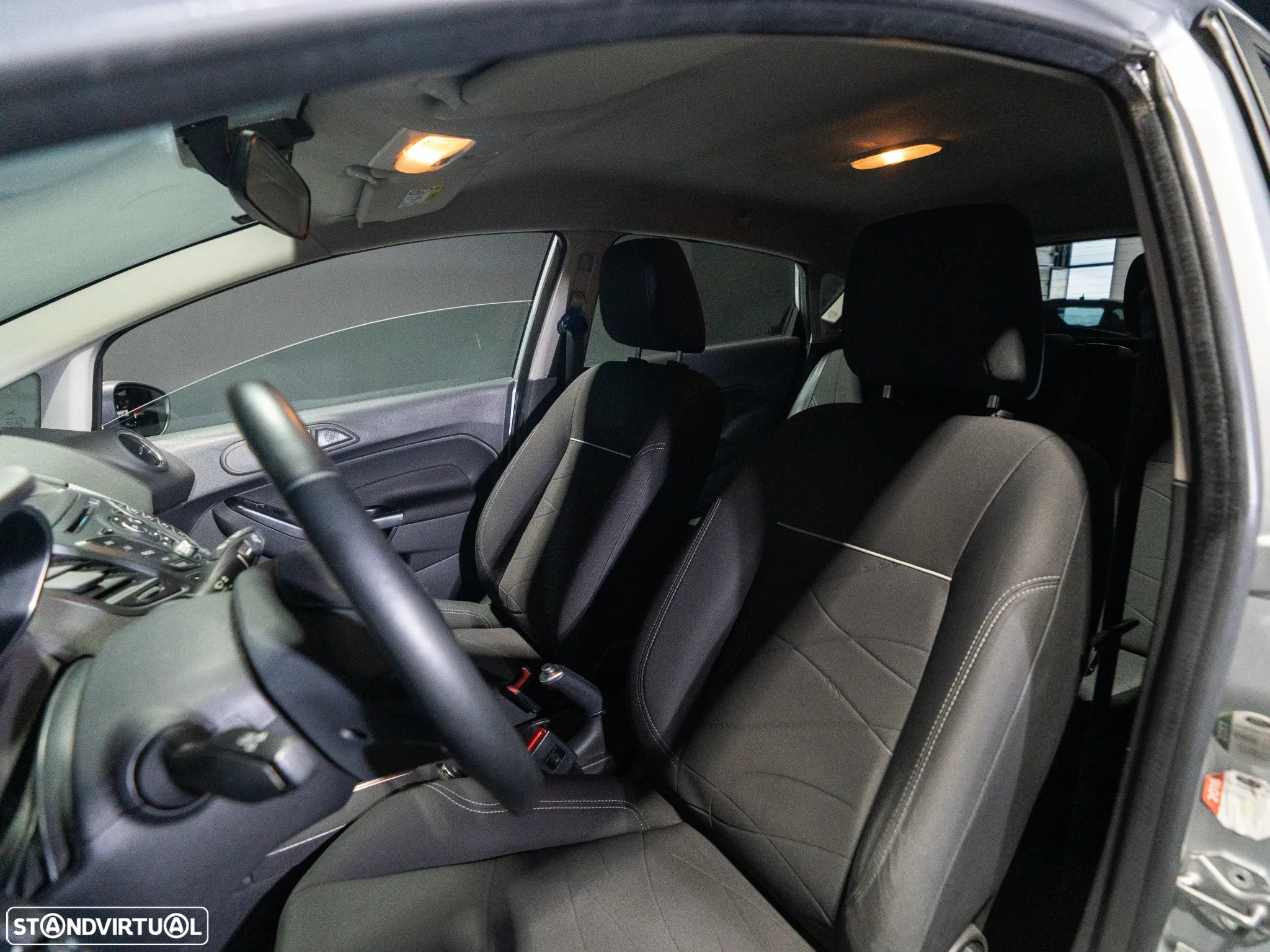 Ford Fiesta 1.5 TDCi Titanium ECOnetic - 10