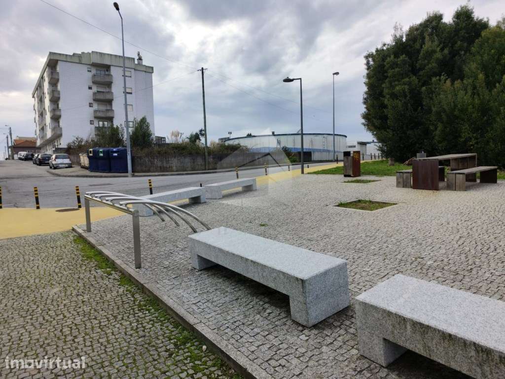 INVESTIDOR. Terreno loteado para 4 moradias, com projeto e especial... - Grande imagem: 3/15