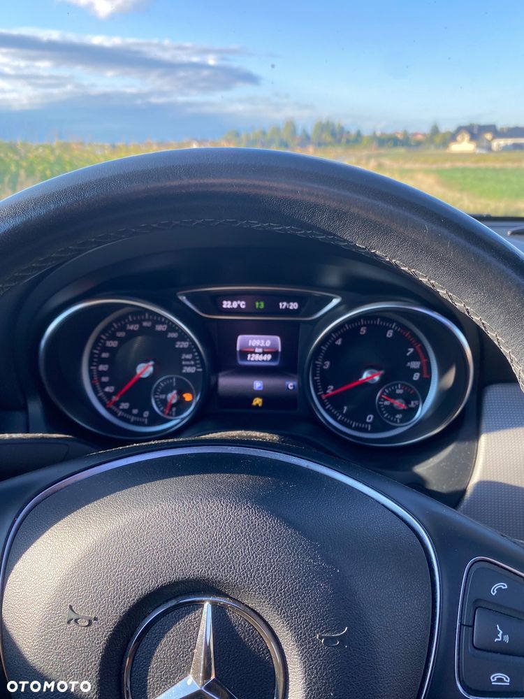 Mercedes-Benz CLA 180 - 25