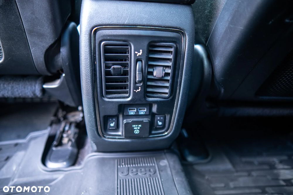 Jeep Grand Cherokee Gr 5.7 V8 Overland Summit - 34