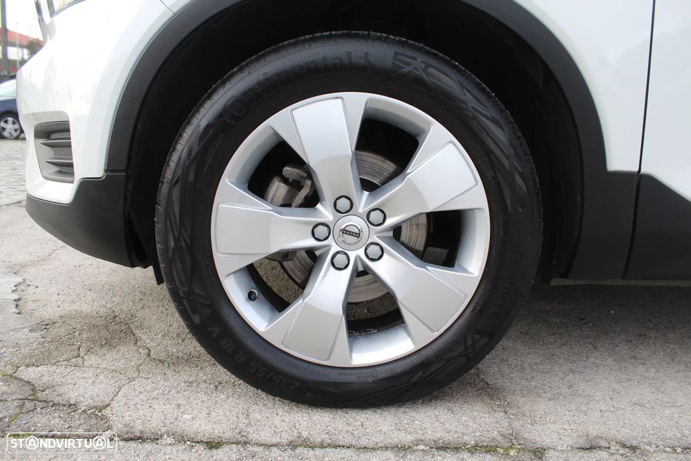 Volvo XC 40 2.0 D3 Momentum Plus - 6