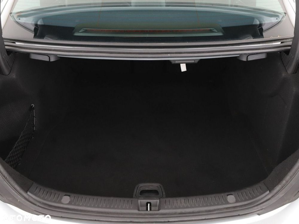 Mercedes-Benz Klasa E 200 9G-TRONIC Avantgarde - 21