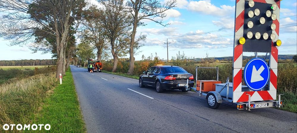 KNAUS Przyczepa sygnalizacyjna drogowa 650 kg - 2