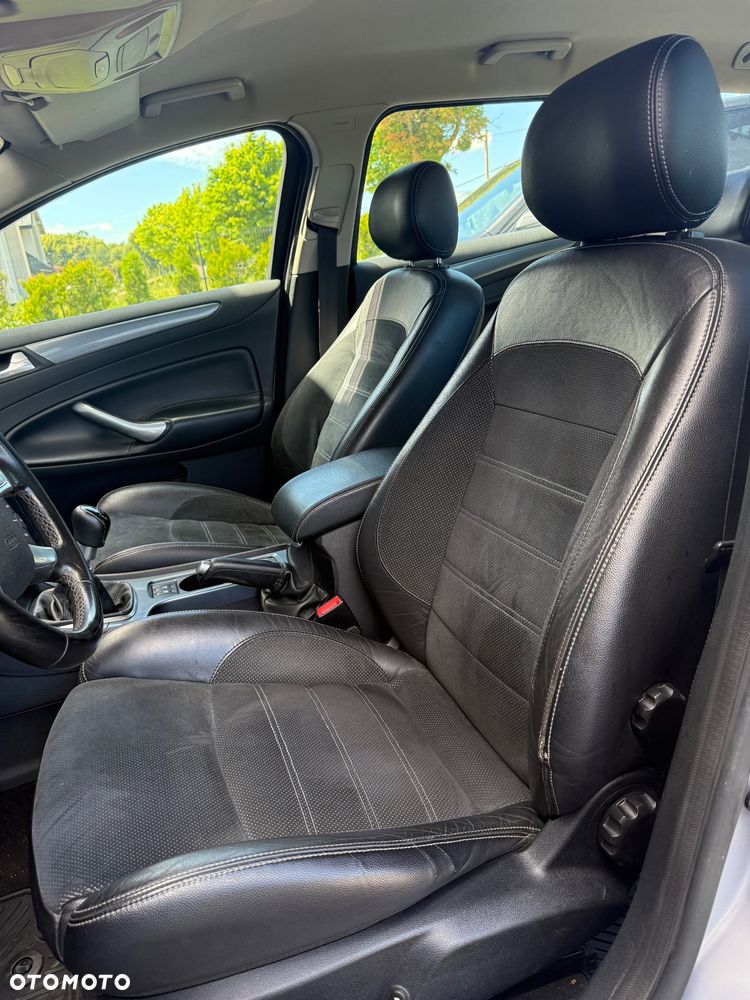 Ford Mondeo - 12