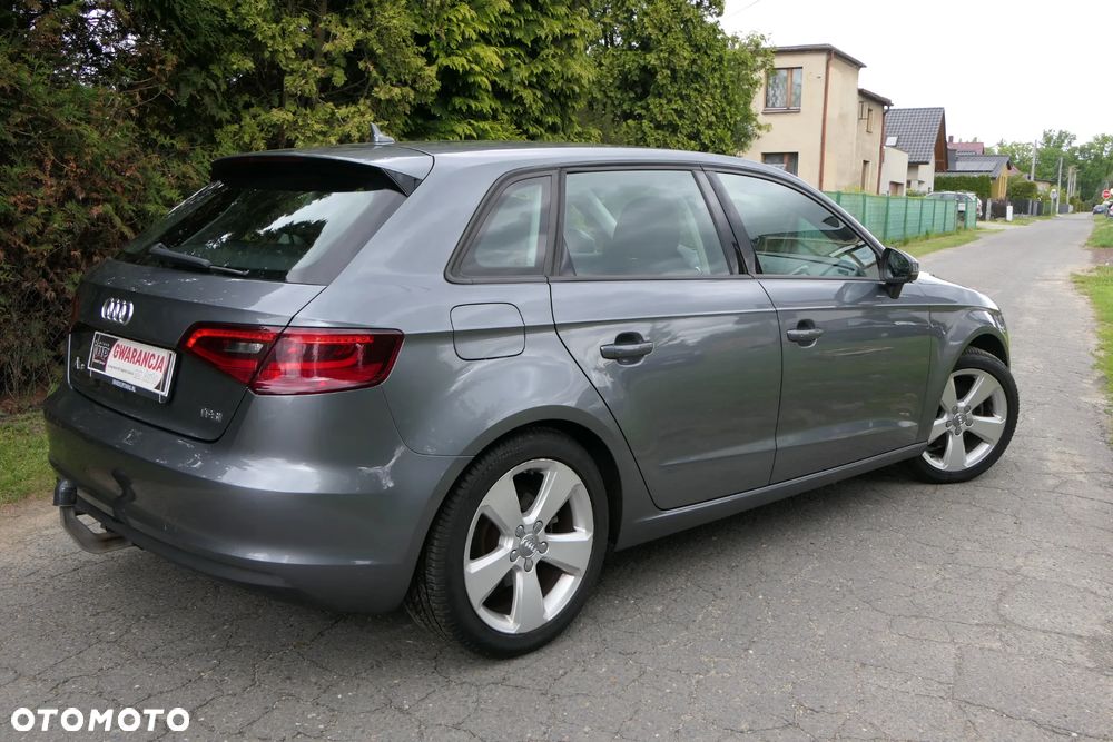 Audi A3 Sportback 1.4 TFSI S tronic Ambiente - 8