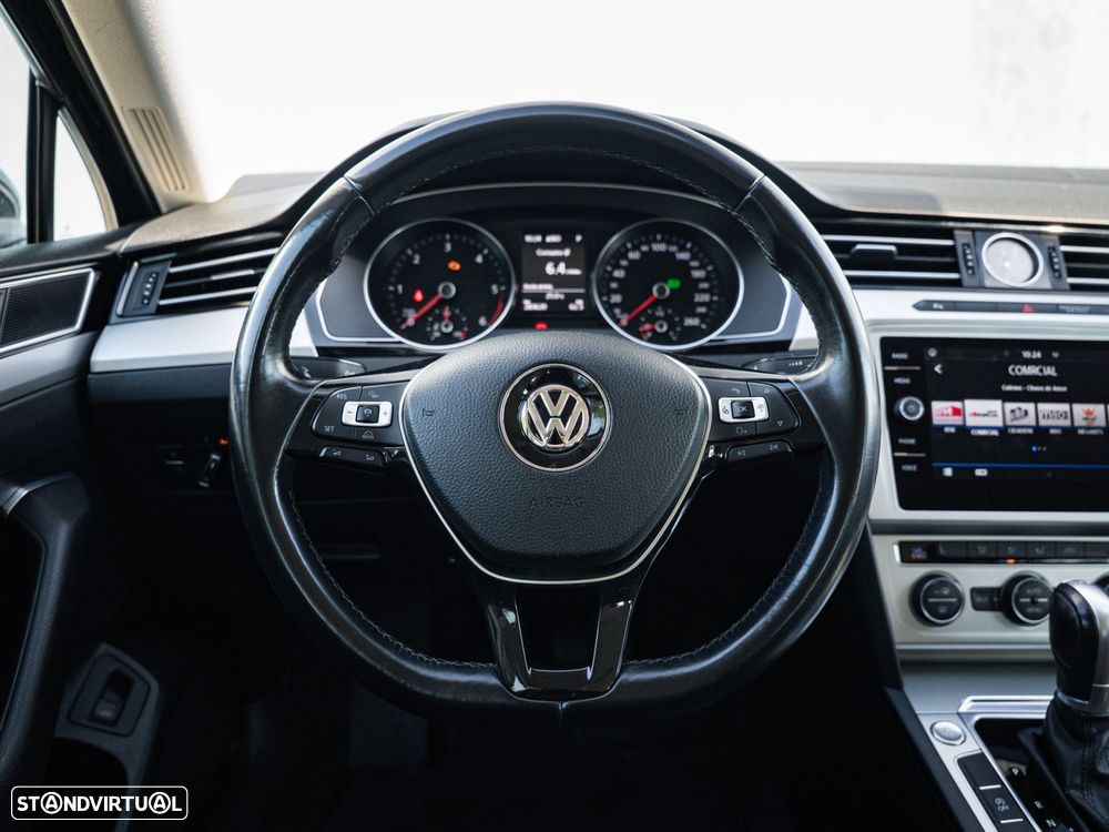 VW Passat Variant 2.0 TDI Confortline DSG - 28