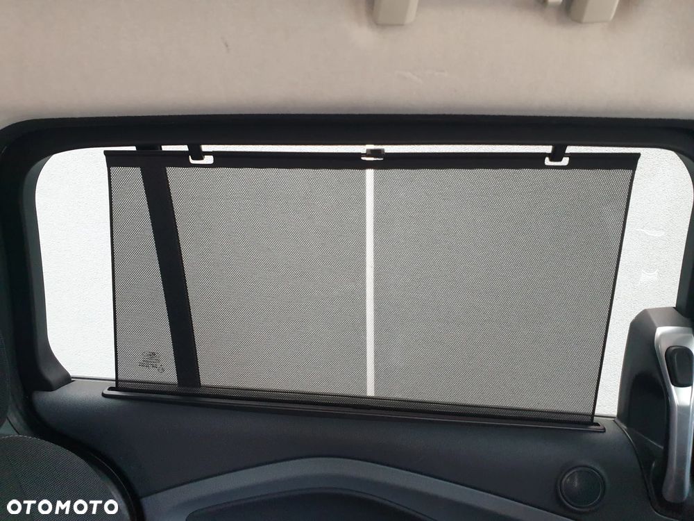 Ford Grand C-MAX - 26