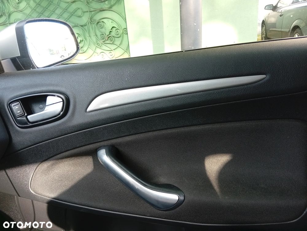 Ford Mondeo 1.6 Titanium - 26