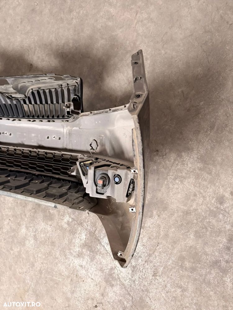 Bara fata completa Skoda Rapid 2015 - 8