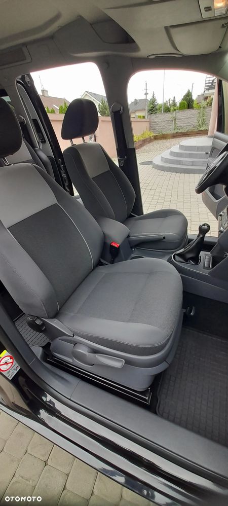 Volkswagen Caddy Comfortline BMT - 20