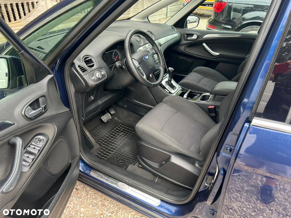 Ford S-Max - 25