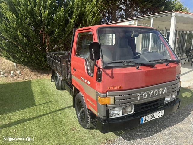 Toyota DYNA 150 - 2
