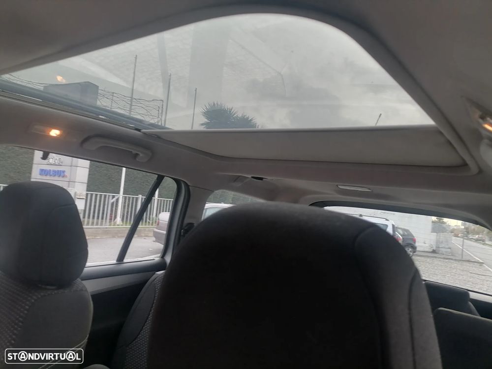 Citroën C4 Grand Picasso 1.6 e-HDi FAP EGS6 (7L) Exclusive - 14