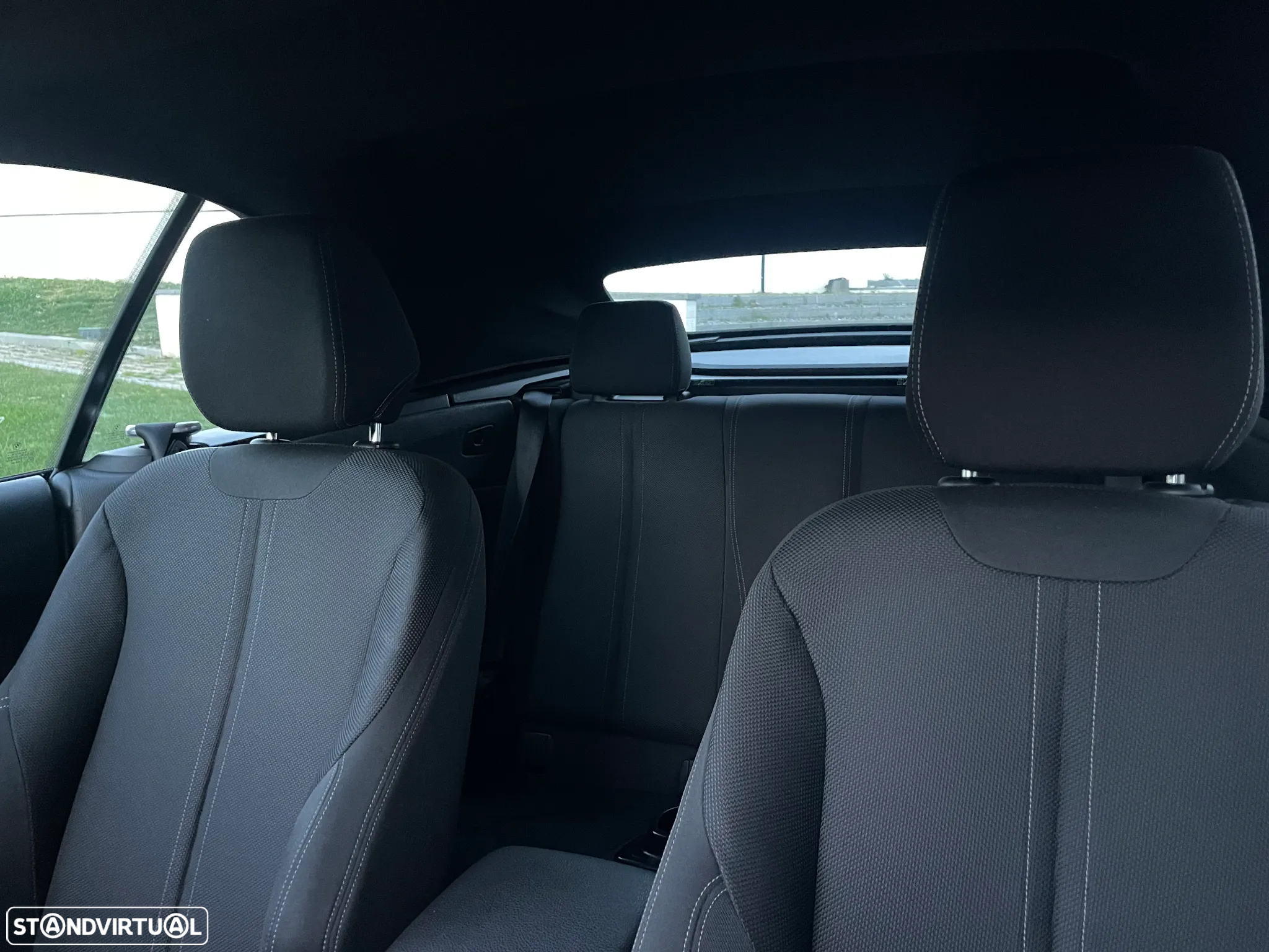 BMW 218 i Cabrio Line Sport Auto - 9
