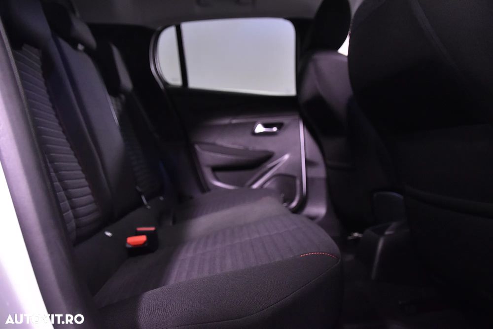 Peugeot 208 1.2L PureTech 100 S&S BVM6 Allure - 13