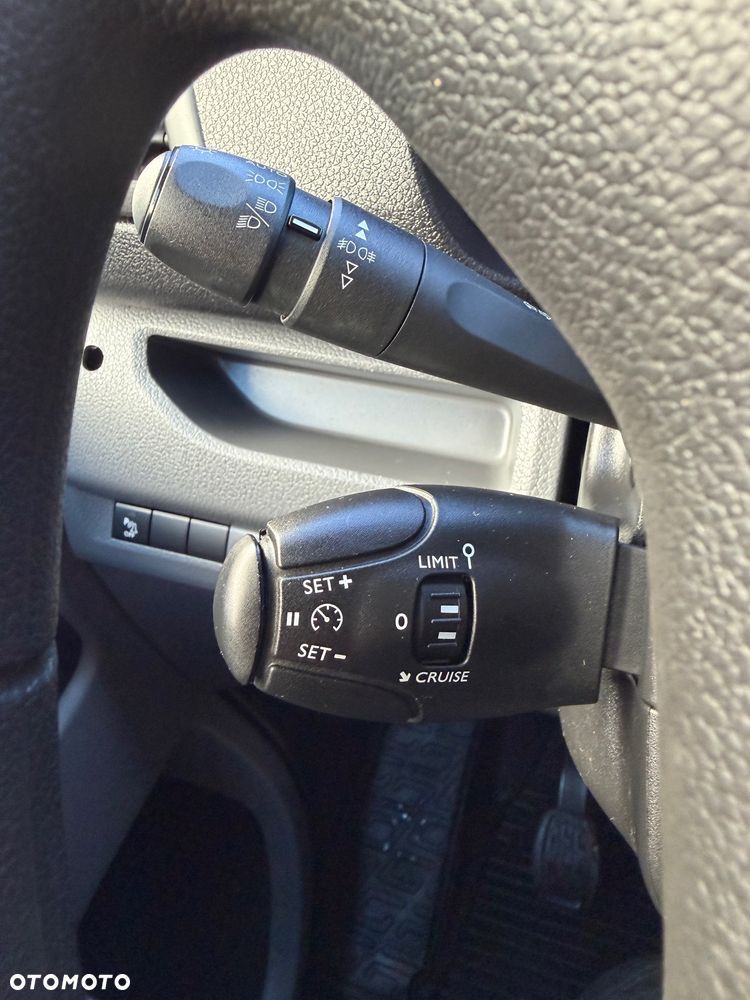 Opel Vivaro - 22