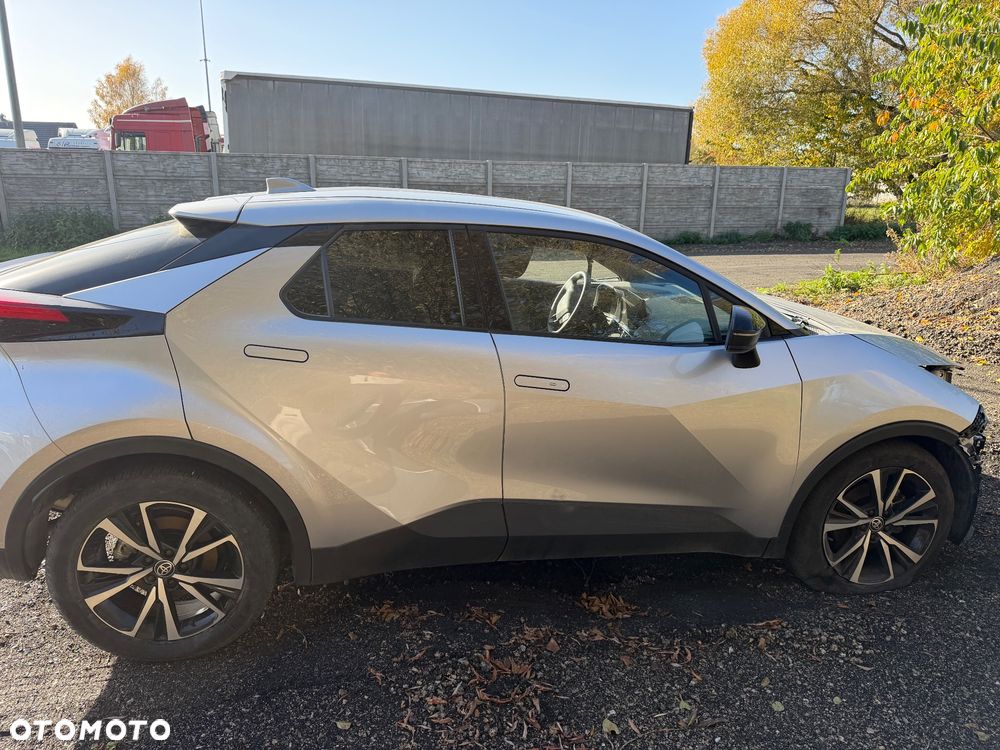 Toyota C-Hr 2024 photo 2