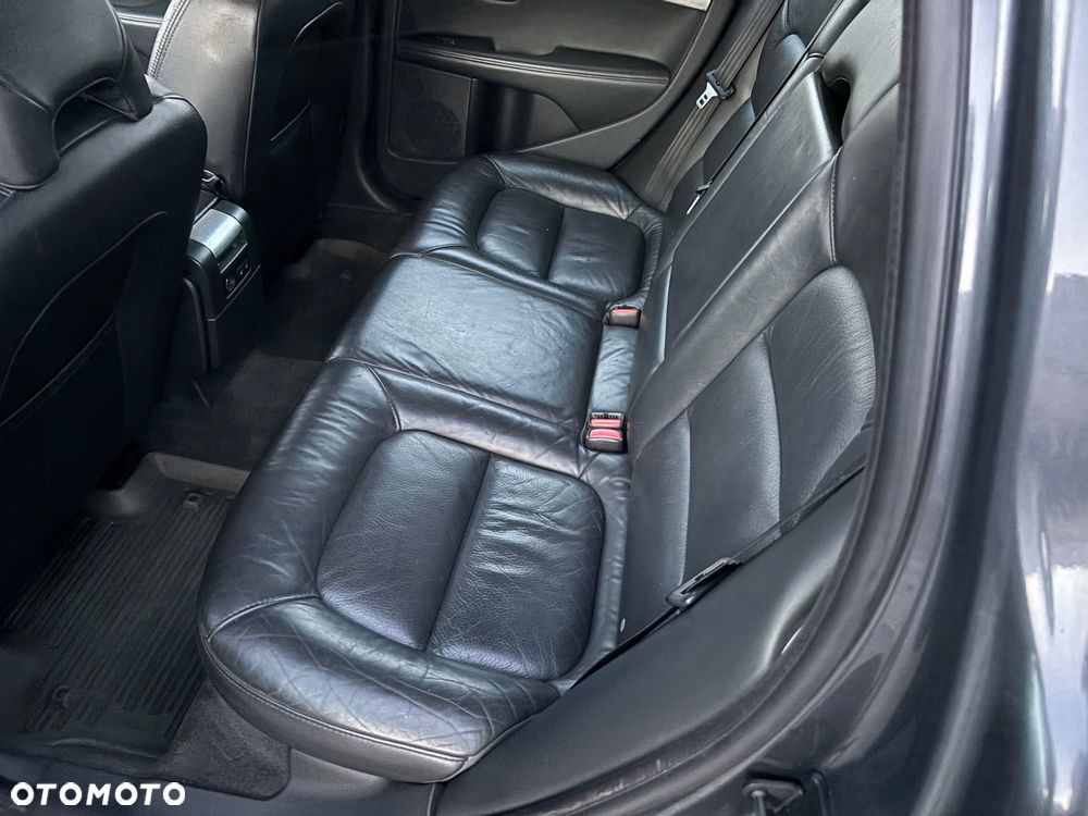 Volvo V70 2.5T Summum - 14