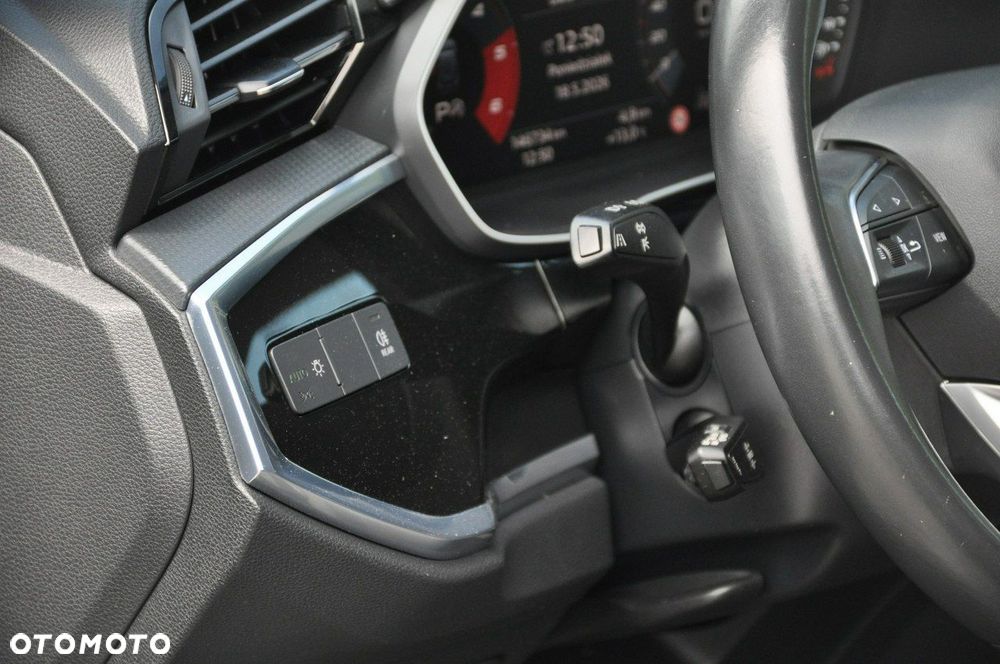 Audi Q3 35 TDI Advanced S tronic - 28