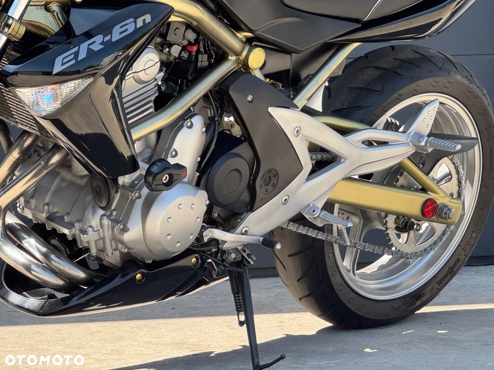 Kawasaki ER - 21