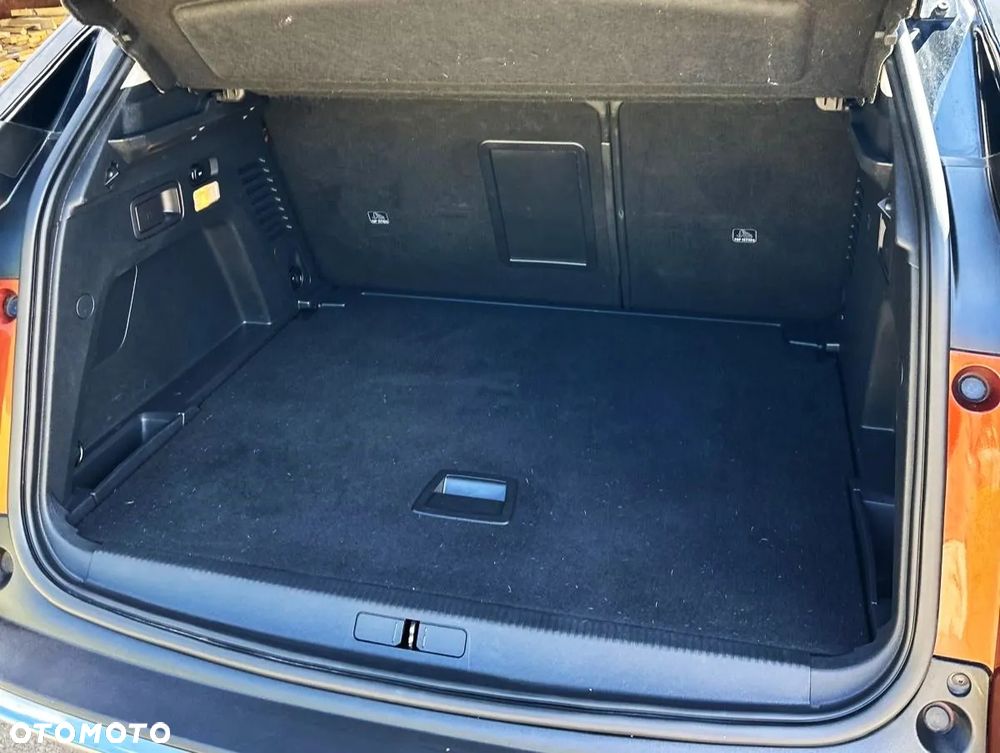 Peugeot 3008 1.5 BlueHDi Allure Pack S&S EAT8 - 21