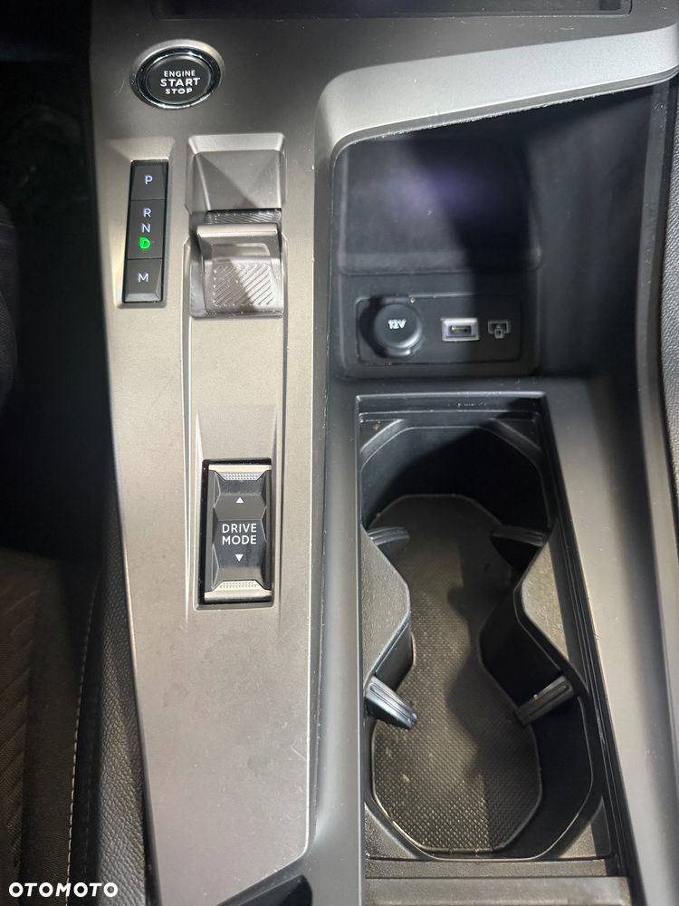 Peugeot 308 1.2 PureTech GPF Active Pack S&S EAT8 - 26