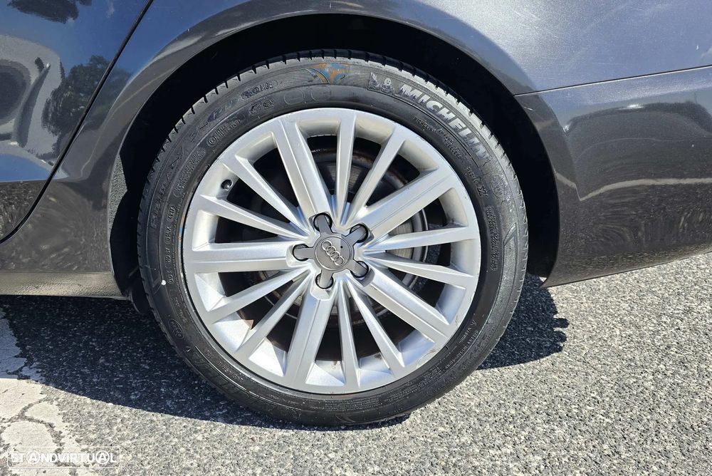 Audi A4 Avant 2.0 TDI exclusive Multitronic - 10