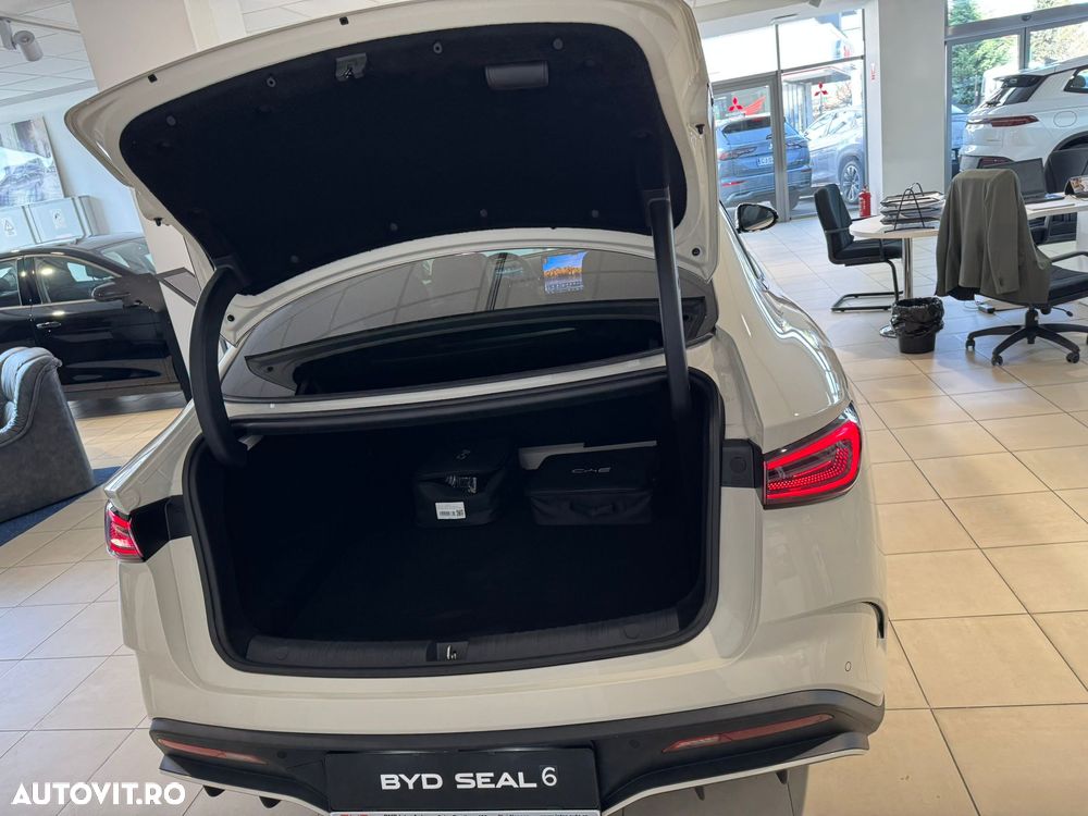 Byd Seal 6 DM-i PHEV Comfort - 11