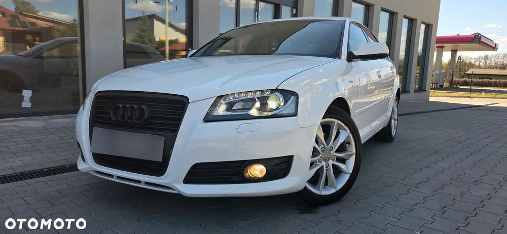 Audi A3 Sportback 1.6 TDI DPF S line Sportpaket - 1