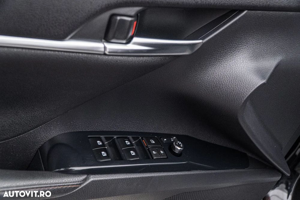 Toyota Camry 2.5 Hybrid Exclusive - 35