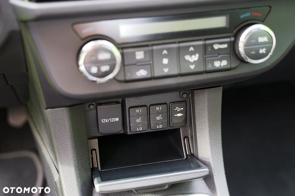 Toyota Corolla 1.6 Premium - 9