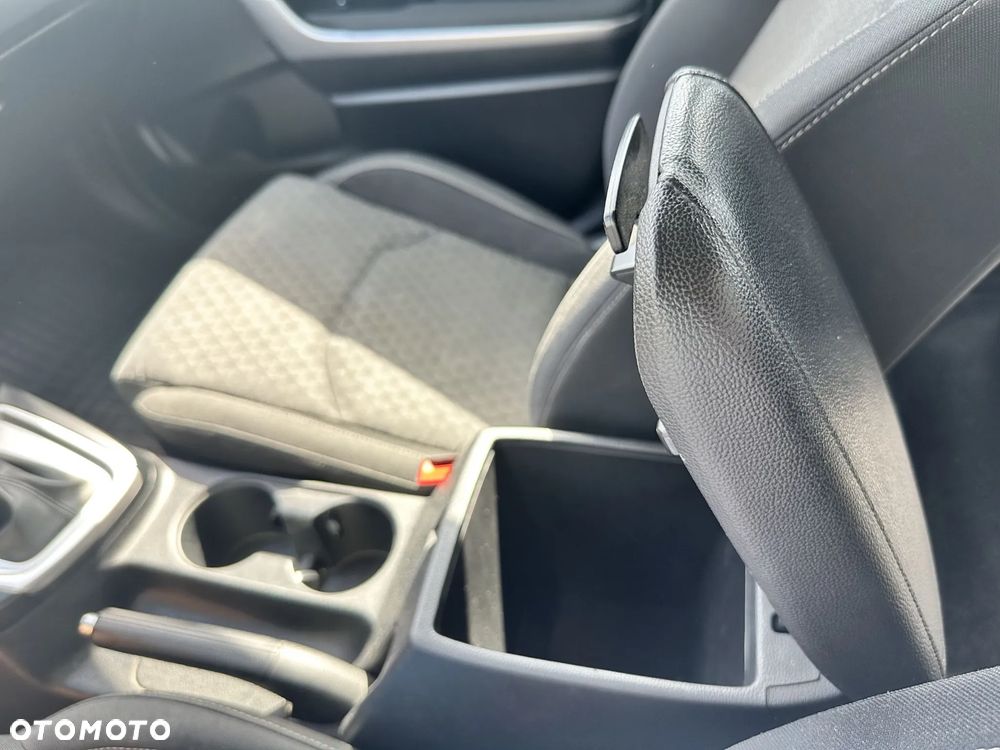 Kia Ceed - 25