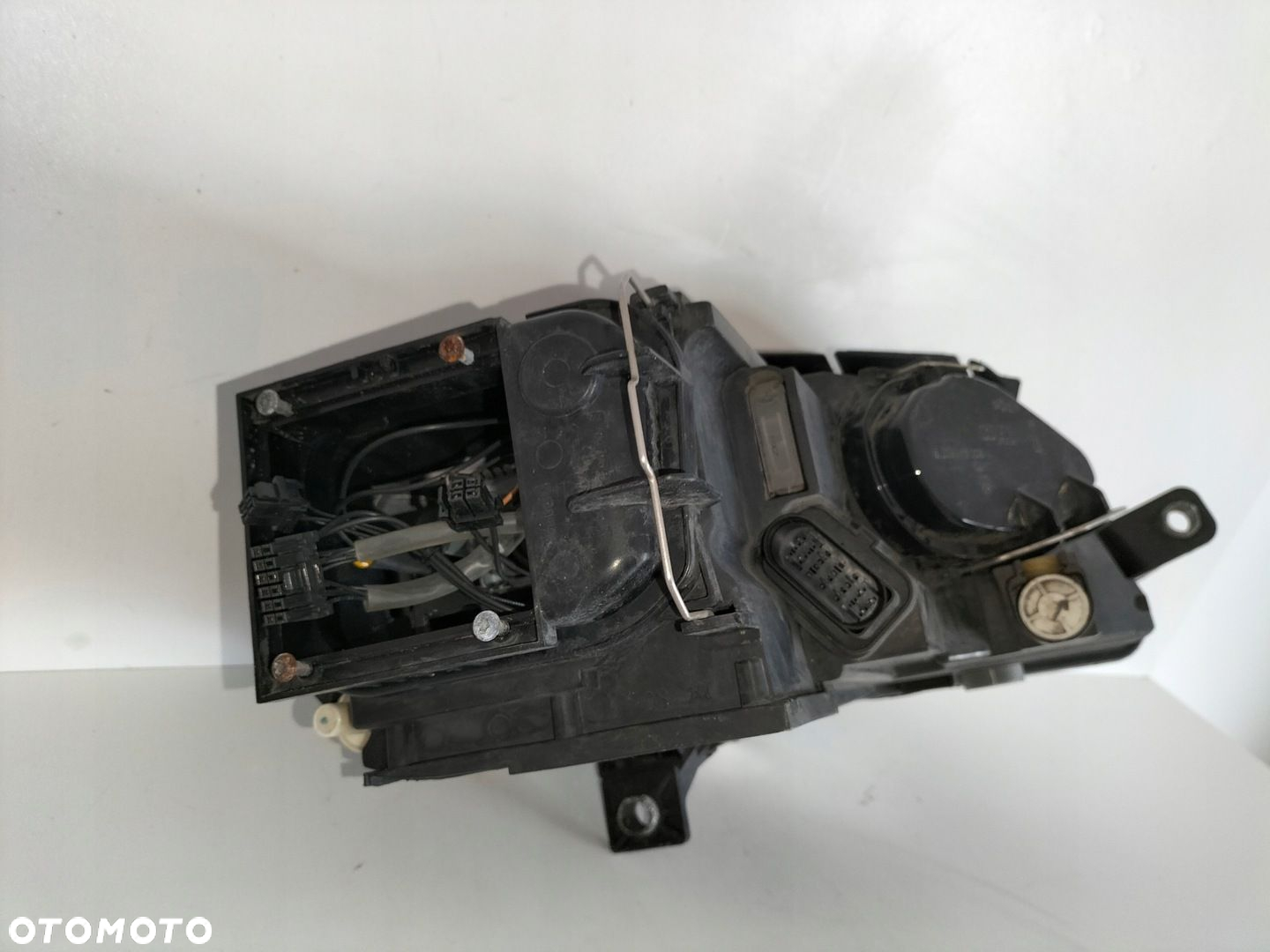 Lampa przednia reflektor lewa VW PASSAT B6 3C0 05-07 XENON - 8