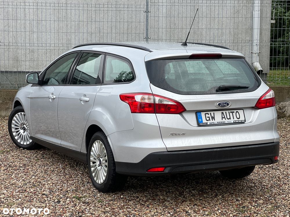 Ford Focus 1.6 TDCi DPF Champions Edition - 6