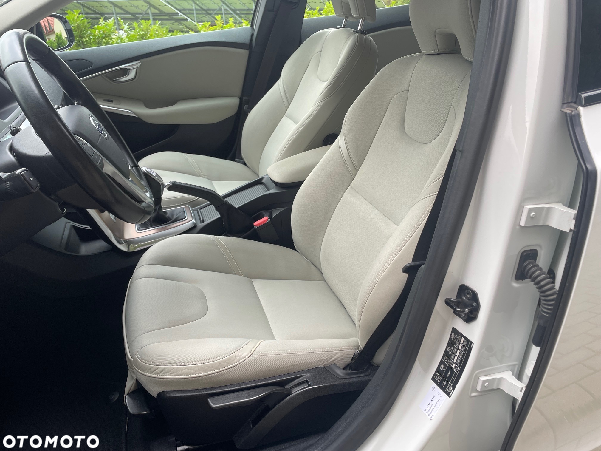 Volvo V40 D3 Momentum - 12